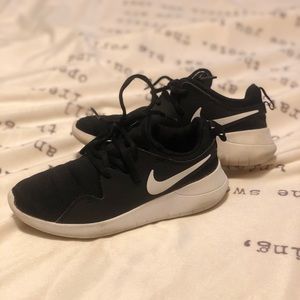 Kids Unisex Nike shoes